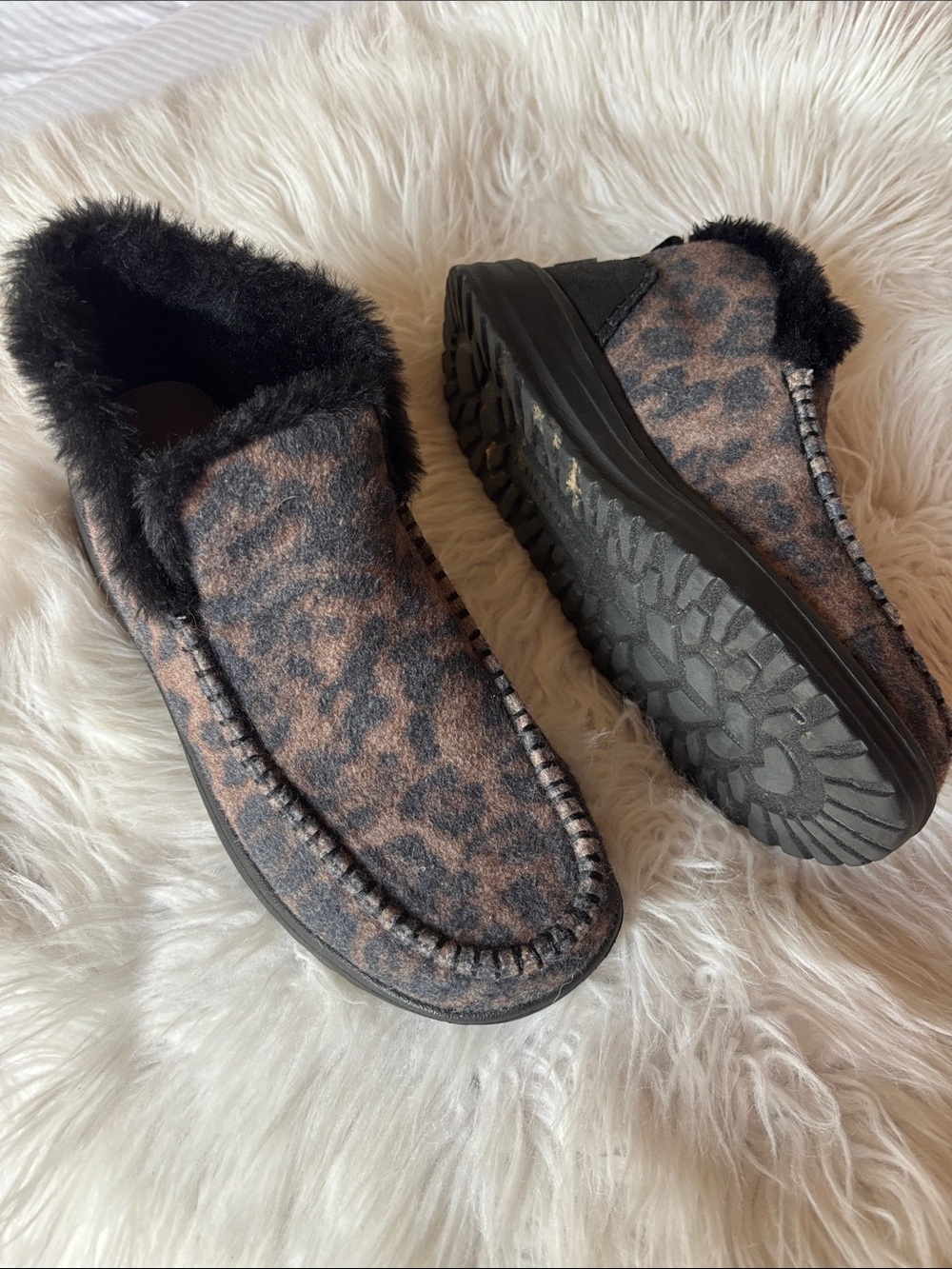 Hey Dude Denny Leopard Print Fur Lined Slip-On Boots in Brown and Black Size 9